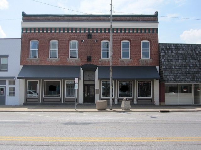 208 S State St, Jerseyville, IL 62052
